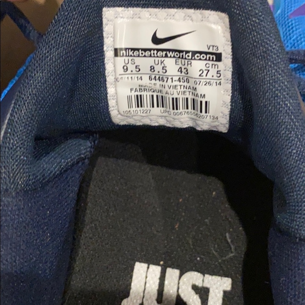 Nike Running Shoes - Picture 4 of 4